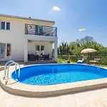 Villa Jakov